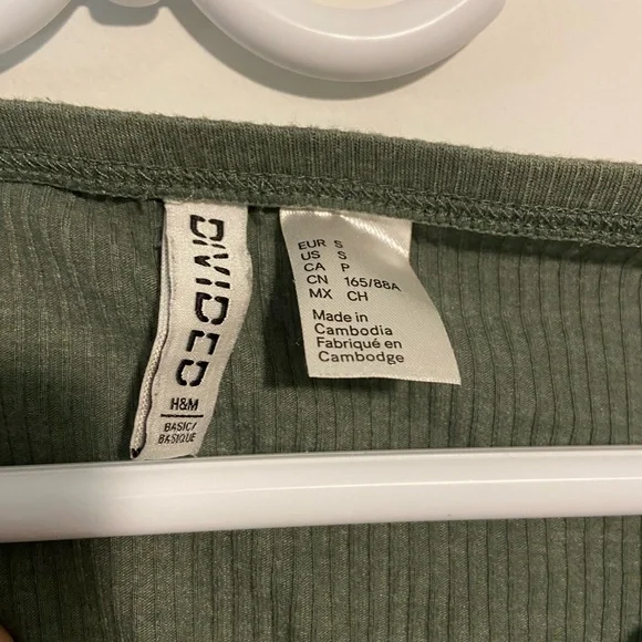 Green Ribbed Crop Top - Picture 2 of 3